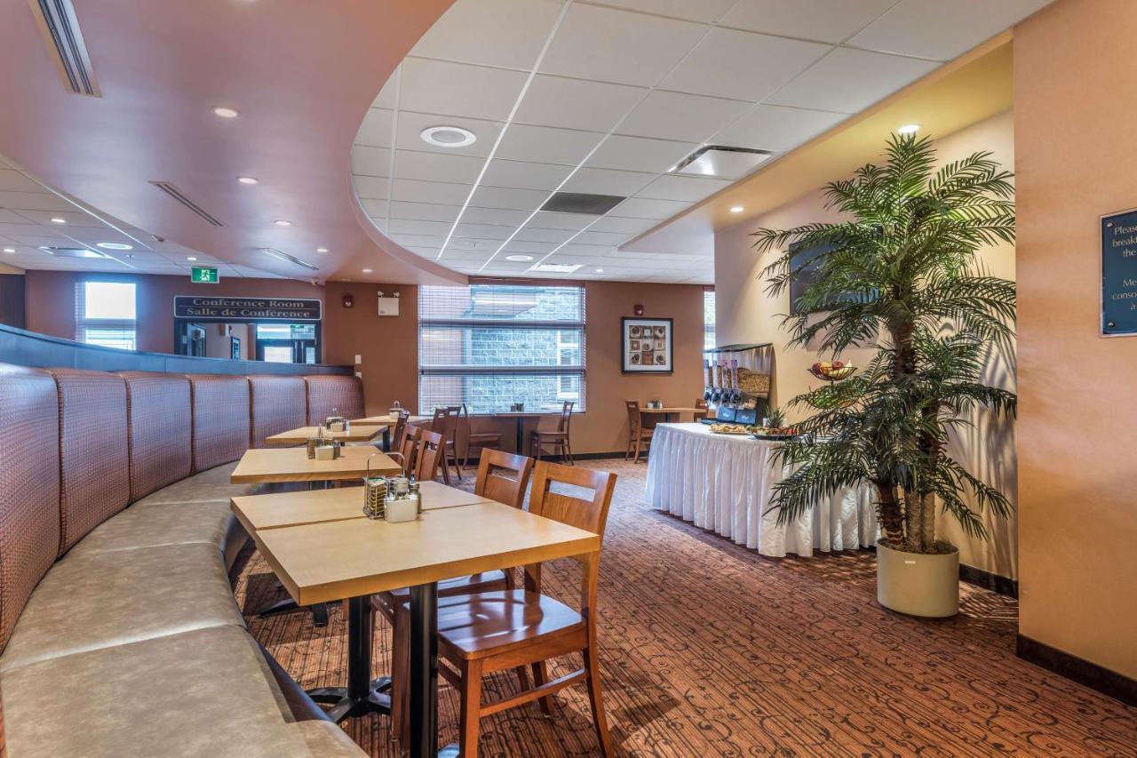 Best Western Plus, Bathurst Hotel & Suites Buitenkant foto