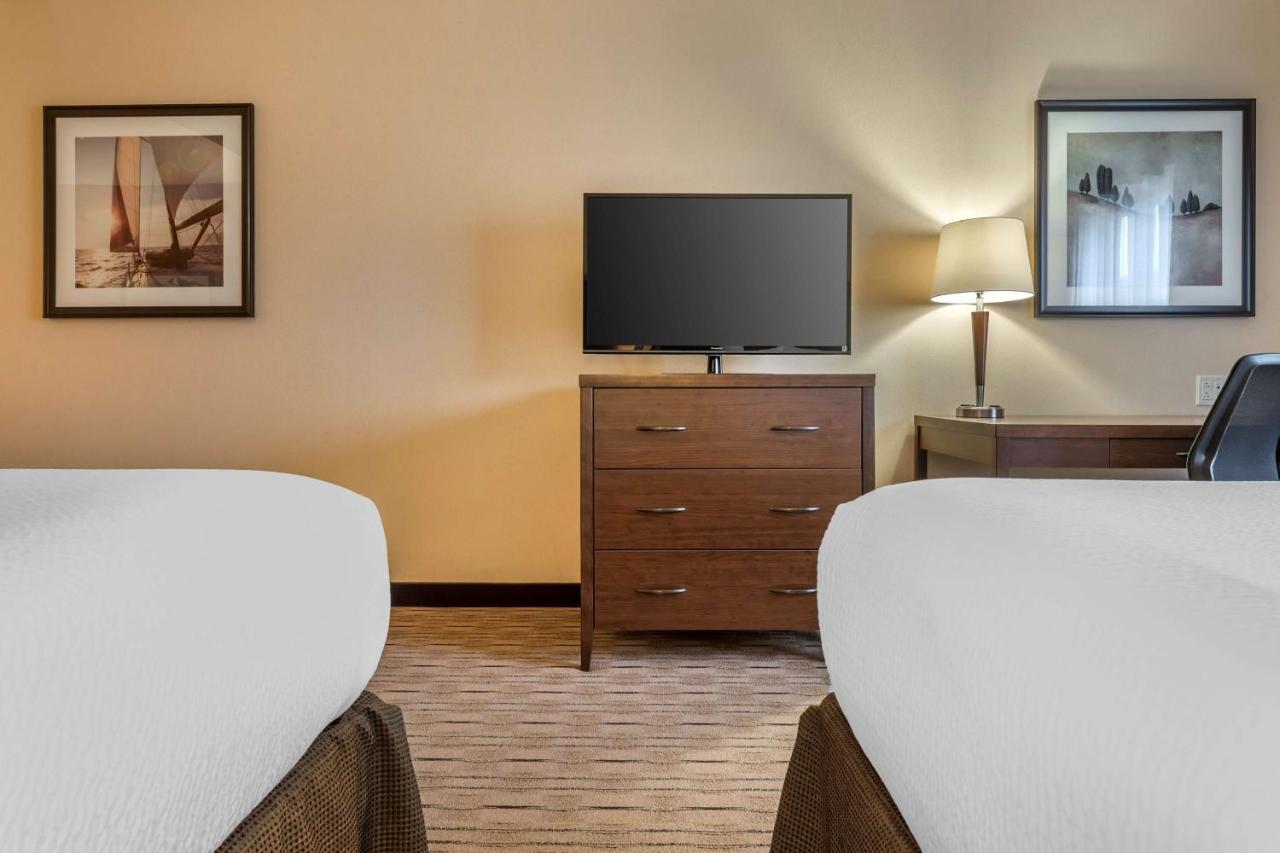 Best Western Plus, Bathurst Hotel & Suites Buitenkant foto