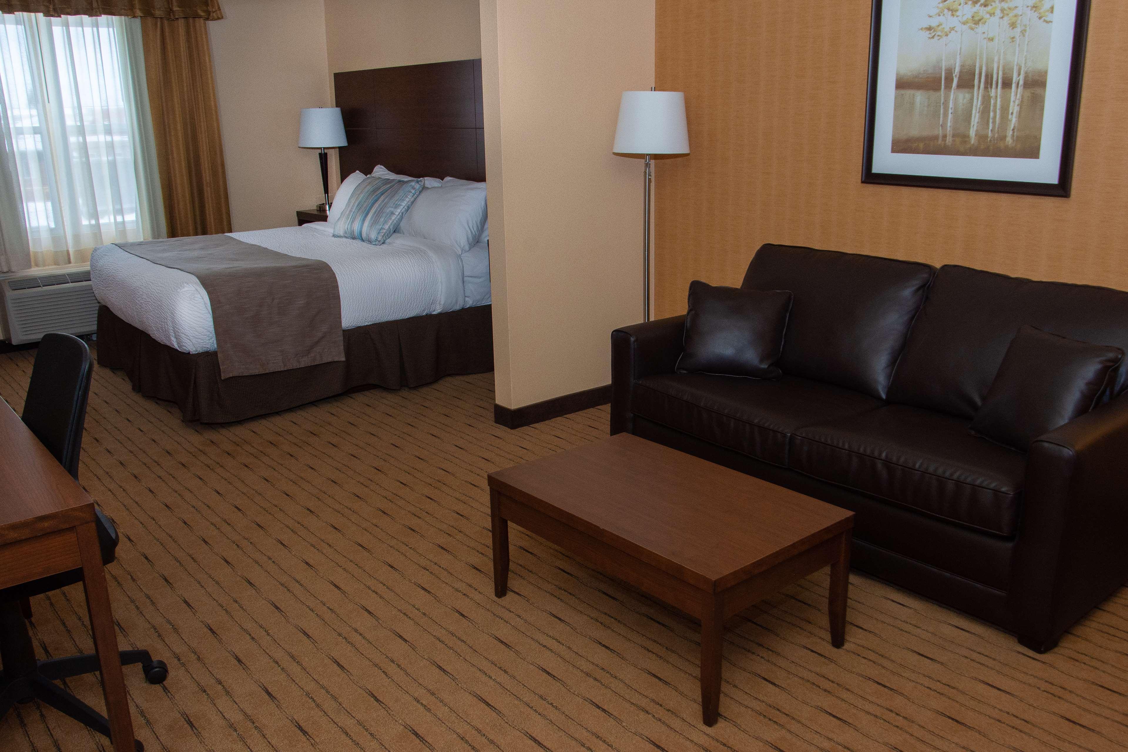 Best Western Plus, Bathurst Hotel & Suites Buitenkant foto