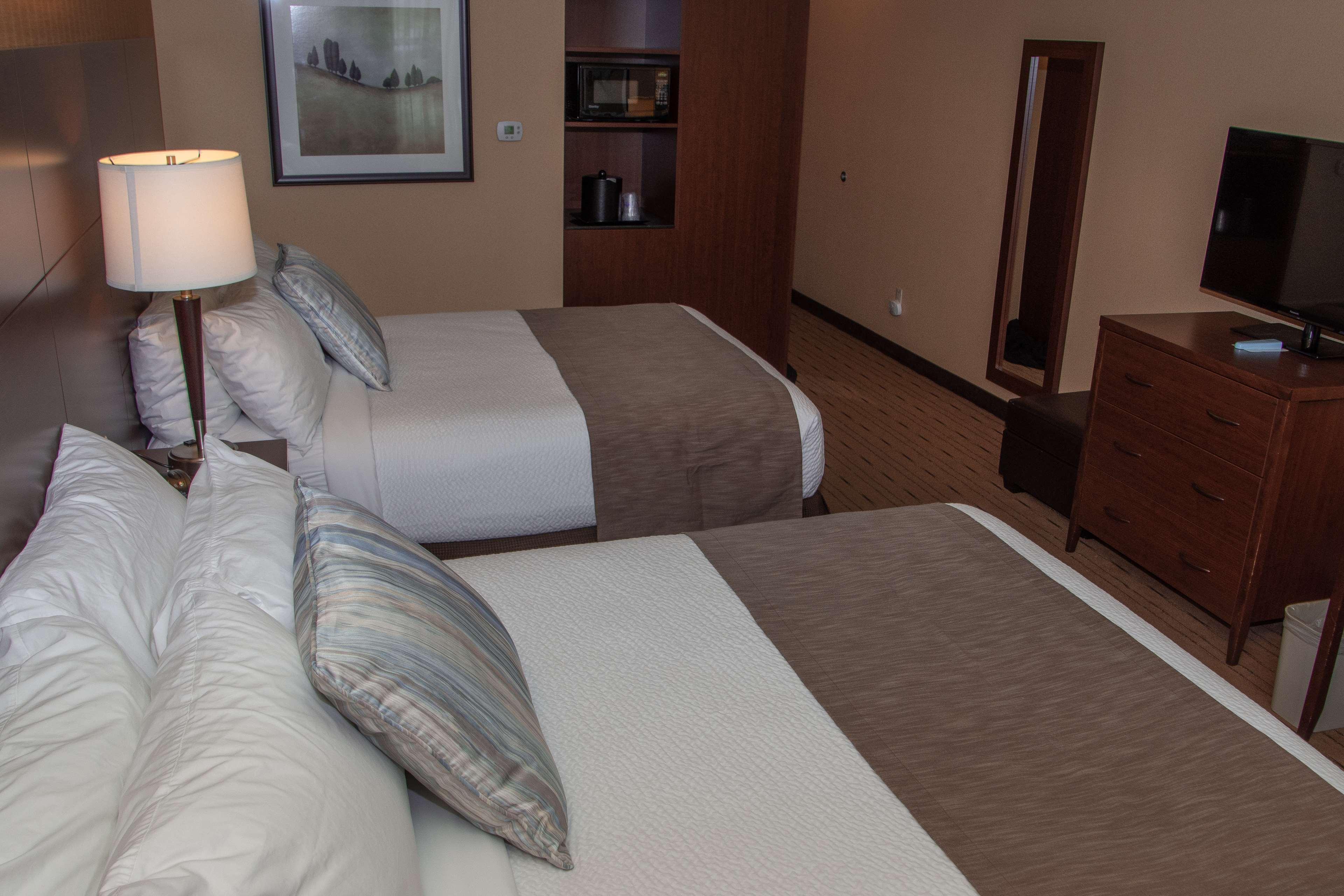 Best Western Plus, Bathurst Hotel & Suites Buitenkant foto