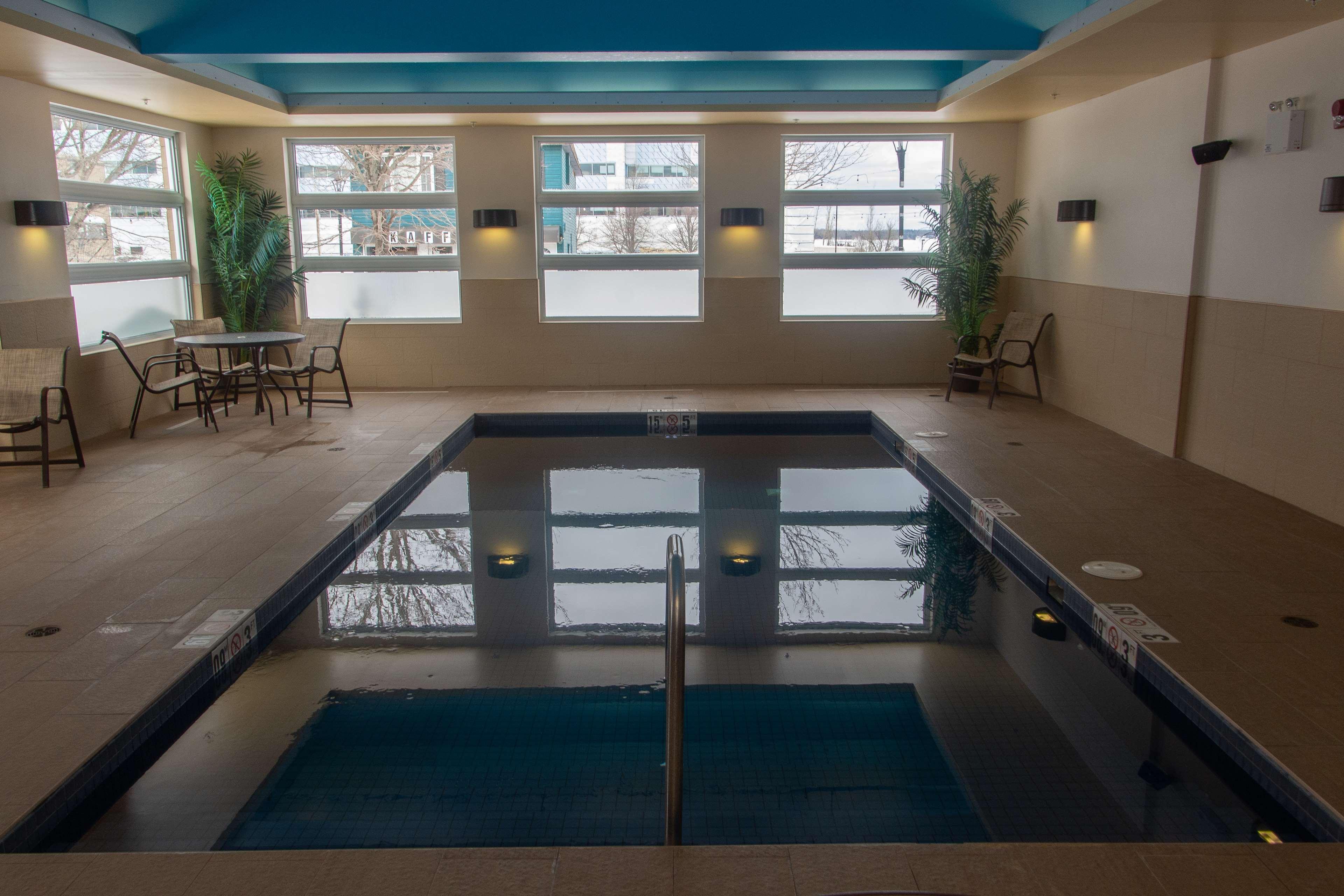 Best Western Plus, Bathurst Hotel & Suites Buitenkant foto