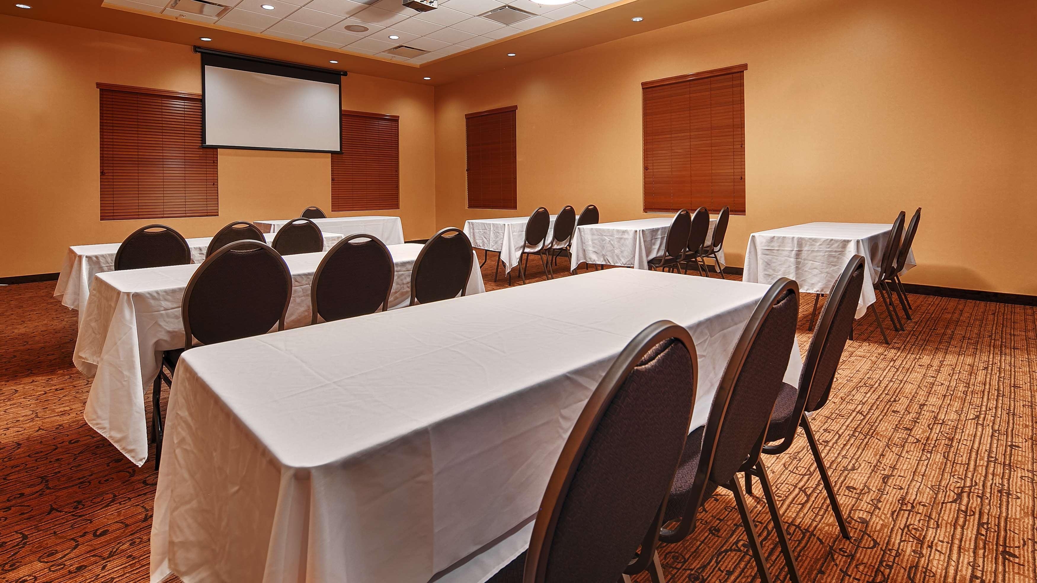 Best Western Plus, Bathurst Hotel & Suites Buitenkant foto