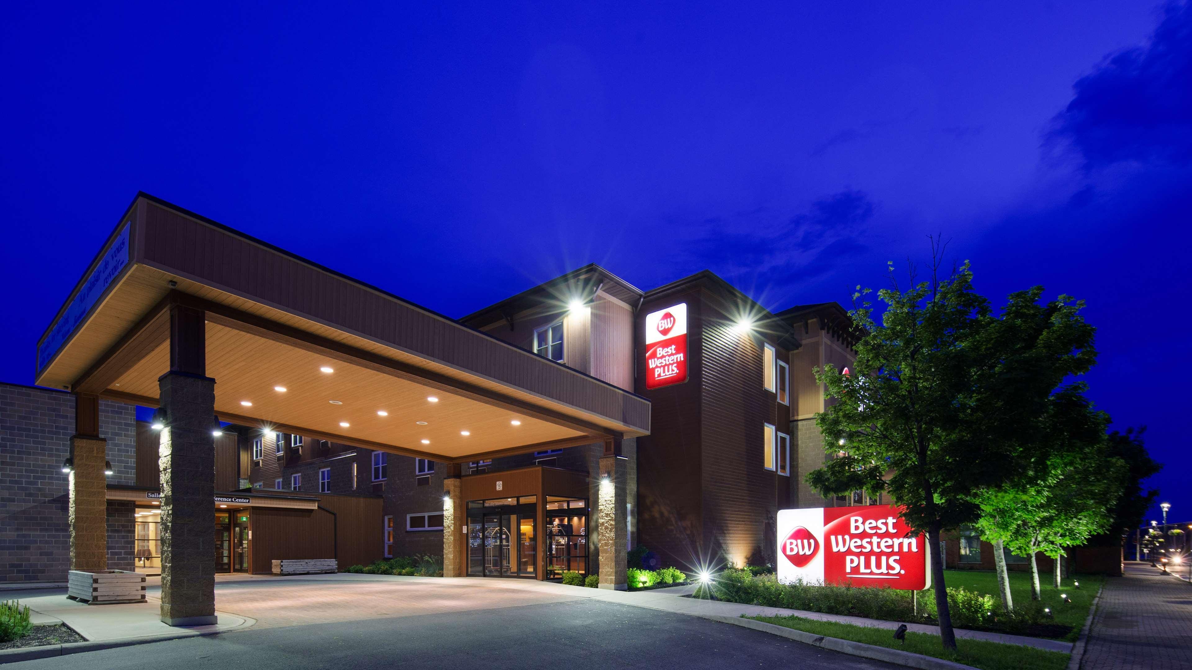 Best Western Plus, Bathurst Hotel & Suites Buitenkant foto